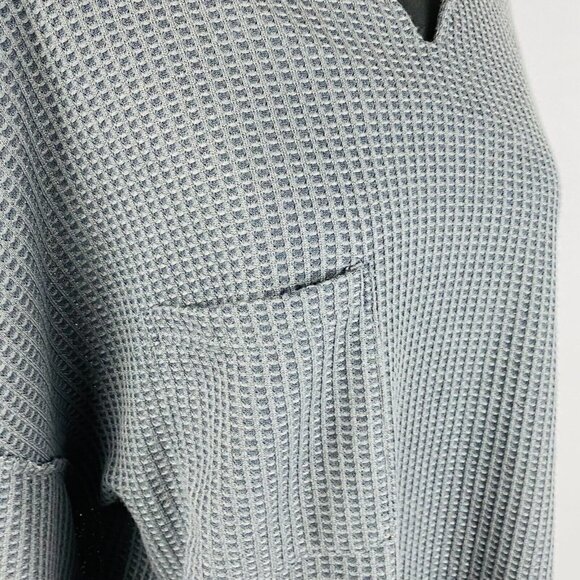 Shein Womens 12 Gray Long Sleeve Pocketed Split Neckline Textured Top - Picture 3 of 7